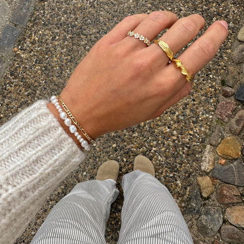 Verschillende maten armband met zoetwaterparel
