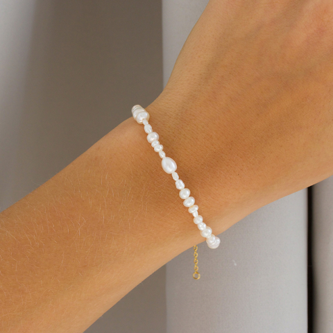 Verschillende maten armband met zoetwaterparel