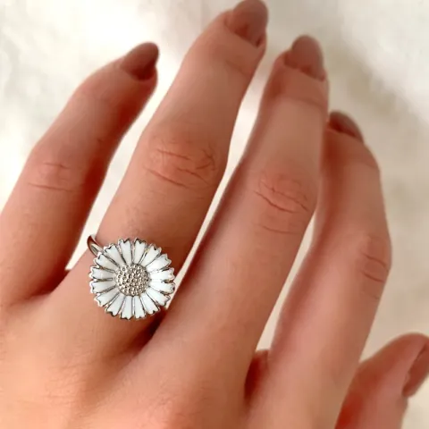 15 mm margriet ring in gerodineerd zilver