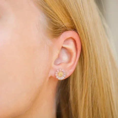 11 mm margriet pink oorsteker in verguld zilver - Marie