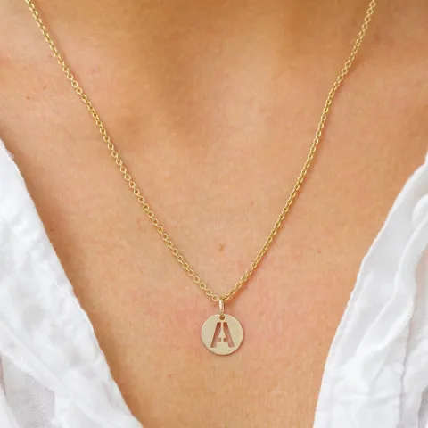 letter a hanger in 8 karaat goud