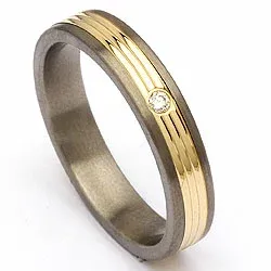 Trouwring in titanium en goud 0,025 ct