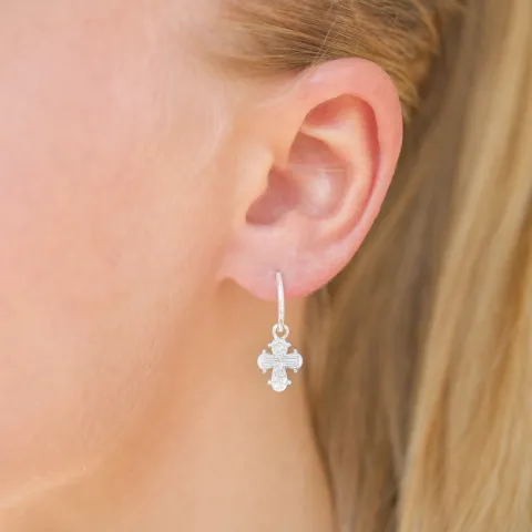 12,5 mm dagmarkruis creool in zilver