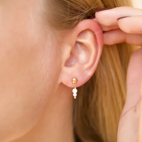 witte parel oorbellen in verguld zilver