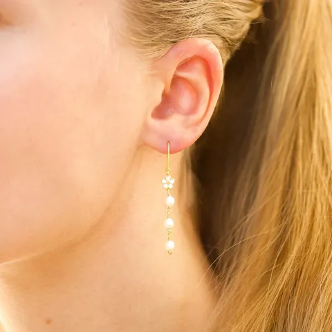 margriet parel ketting oorbellen in verguld zilver