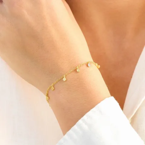 witte parel armband in verguld messing - Eliné