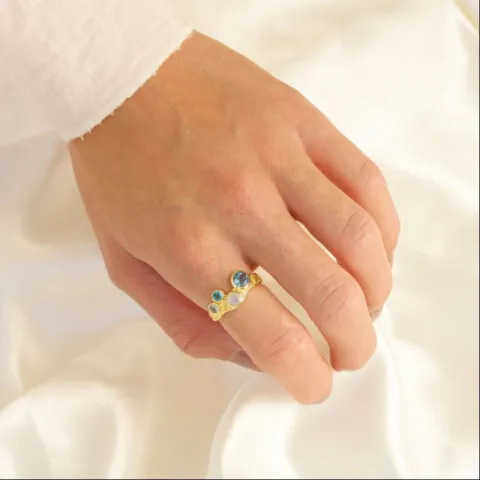 blauwe topaas ring in verguld messing - Eliné
