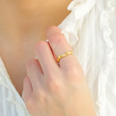 blad ring in verguld messing