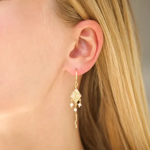 parel oorbellen in verguld messing - Eliné