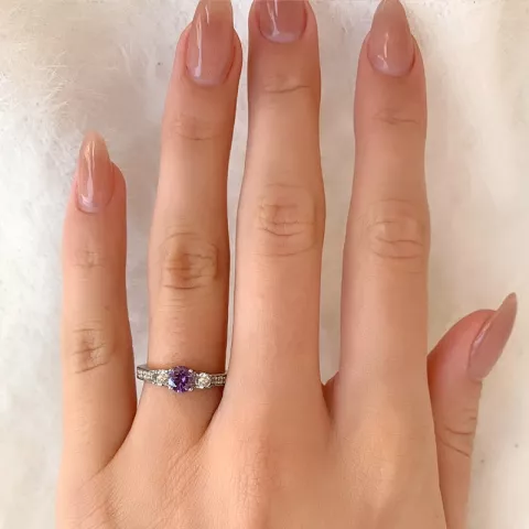 paarse zirkoon ring in gerodineerd zilver