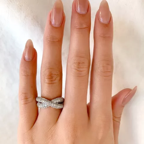 Gigantisch witte zirkoon ring in gerodineerd zilver