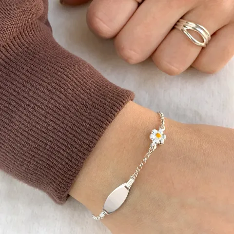 kinder armband in zilver met bloemen hanger in zilver