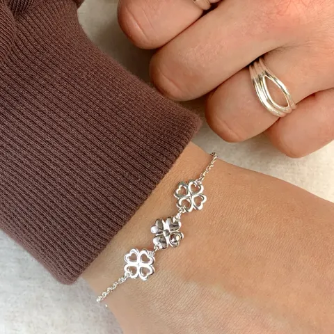 klavertje vier armband in zilver met hanger in zilver