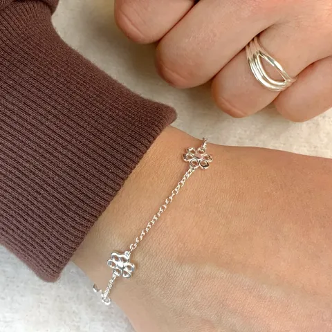 bloem armband in zilver met hanger in zilver