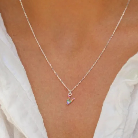 letter v veelkleurig zirkoon ketting in zilver