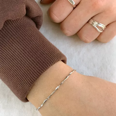 Gedraaide armbanden in gerodineerd zilver  x 
