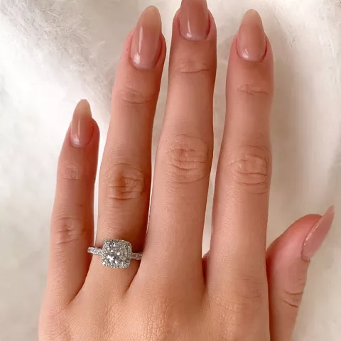Vinger ringen: witte zirkoon ring in zilver