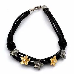 zwart kinder armband in leren met bloemen hanger in zilver en verguld zilver