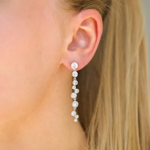 lange zirkoon oorbellen in zilver - Bubbly Sparkle
