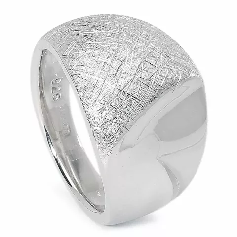 Breed met structuur ring in zilver