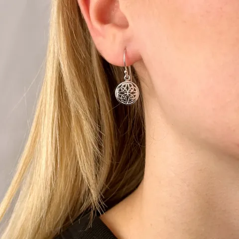 lange oorbellen in geoxideerd sterlingzilver