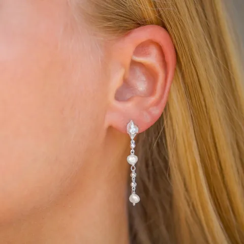 lange parel oorbellen in zilver - Lumé Etched