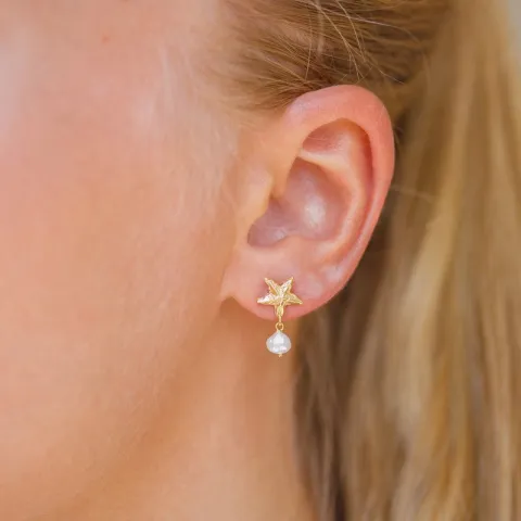 zeester parel oorbellen in verguld messing - Eliné