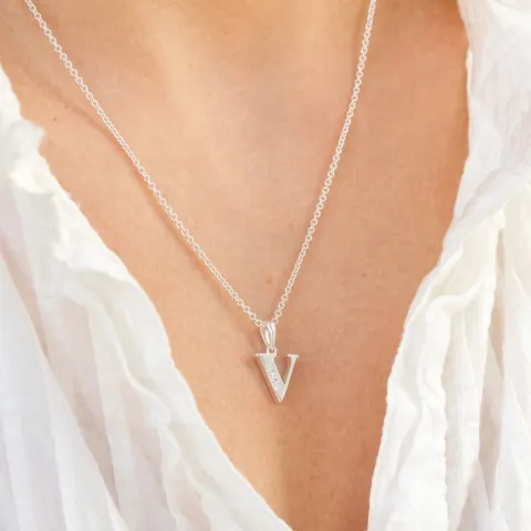 letter v zirkoon hanger in zilver