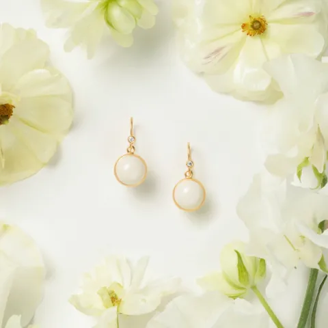 Julie Sandlau Prime Ivory oorbellen in verguld sterlingzilver witte kristal