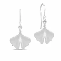 Julie Sandlau Ginkgo blad oorbellen in satijn gerodineerd sterling zilver