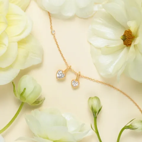 Julie Sandlau Amorina hart hanger in verguld sterlingzilver witte zirkoon