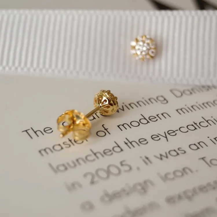 rond diamant oorsteker in 14 karaat goud met diamant en diamant