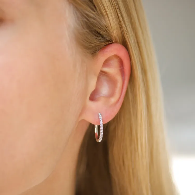 12 mm creool in 14 karaat witgoud met diamant 