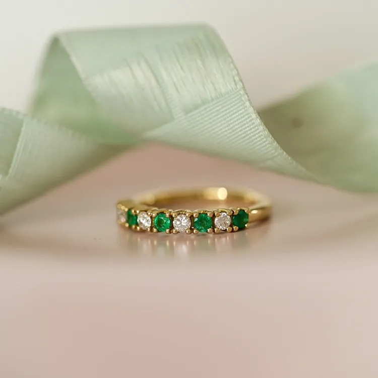 Smaragd diamant ring in 14 karaat goud 0,40 ct 0,24 ct