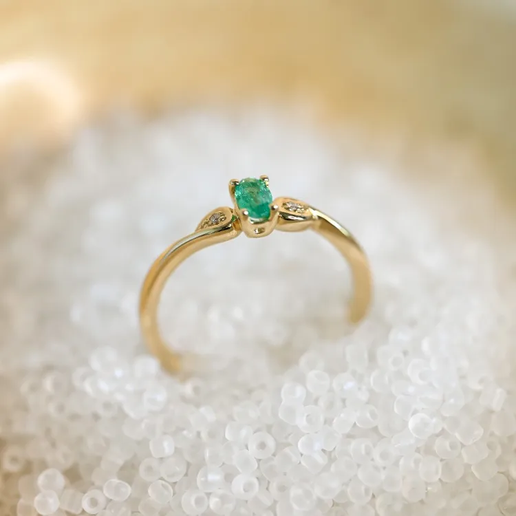 smaragd diamant ring in 14 karaat goud 0,25 ct 0,008 ct