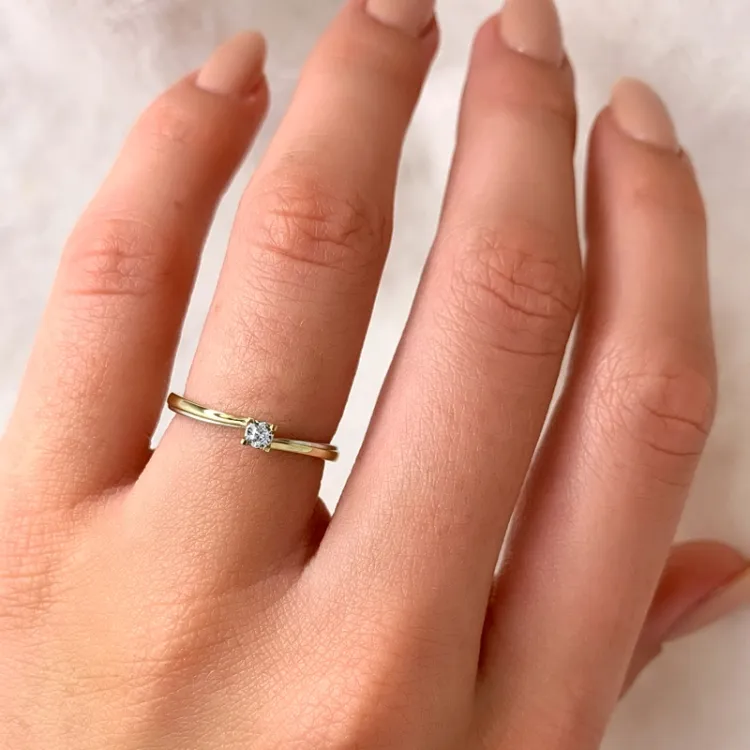 diamant ring in 14 karaat goud met rhodium 0,02 ct