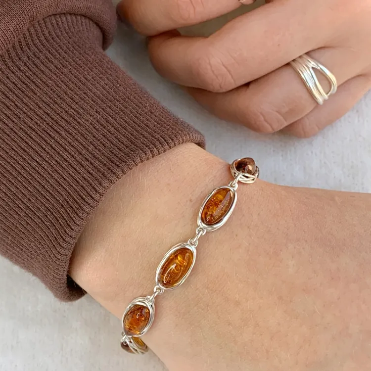 barnsteen armband in zilver