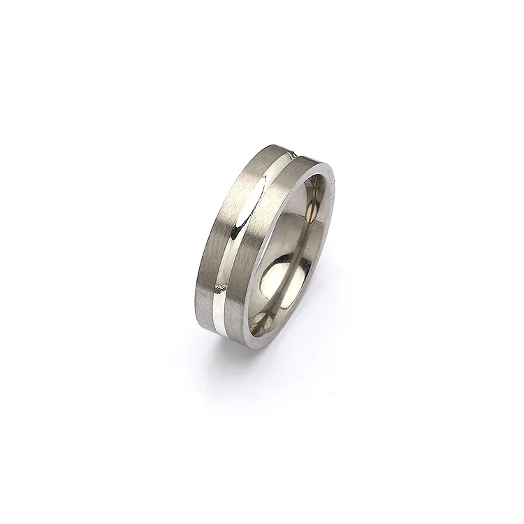 ring in titanium en zilver