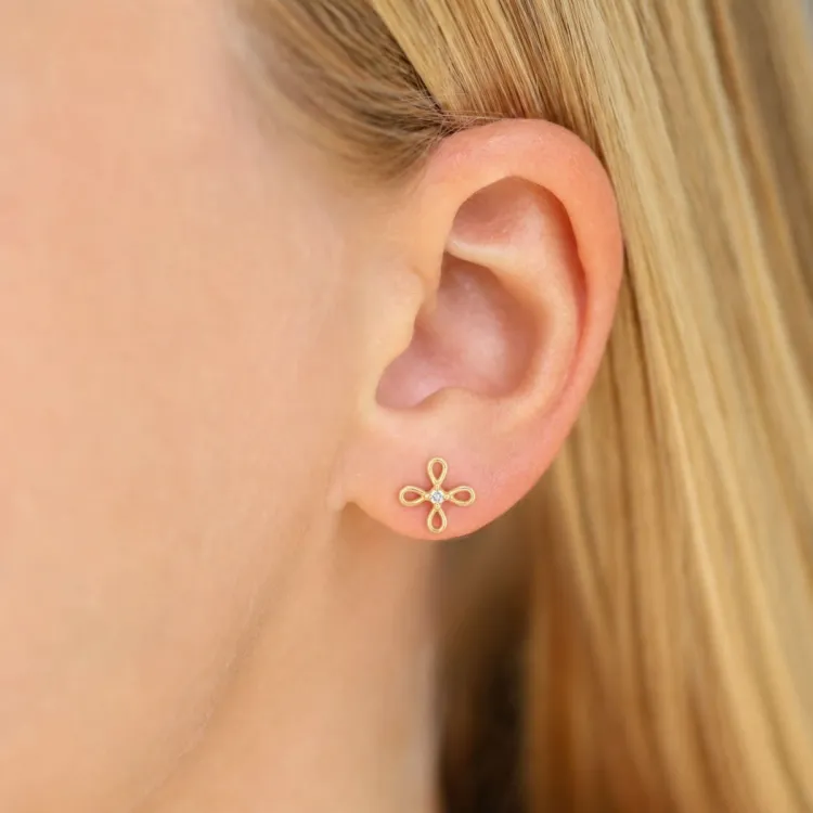 bloem oorbellen in verguld sterlingzilver met lab grown diamant 