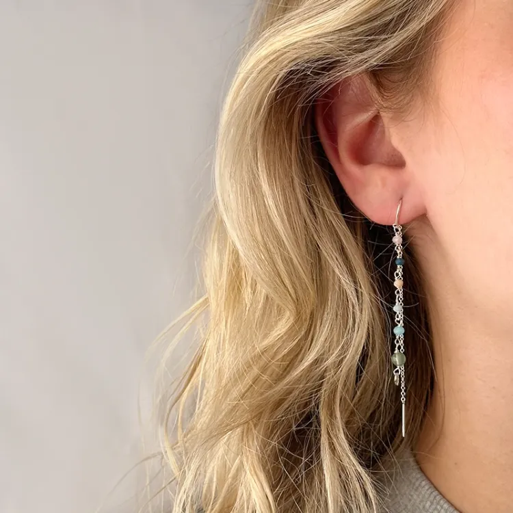 lange multikleurige ketting oorbellen in zilver - Loom Stones