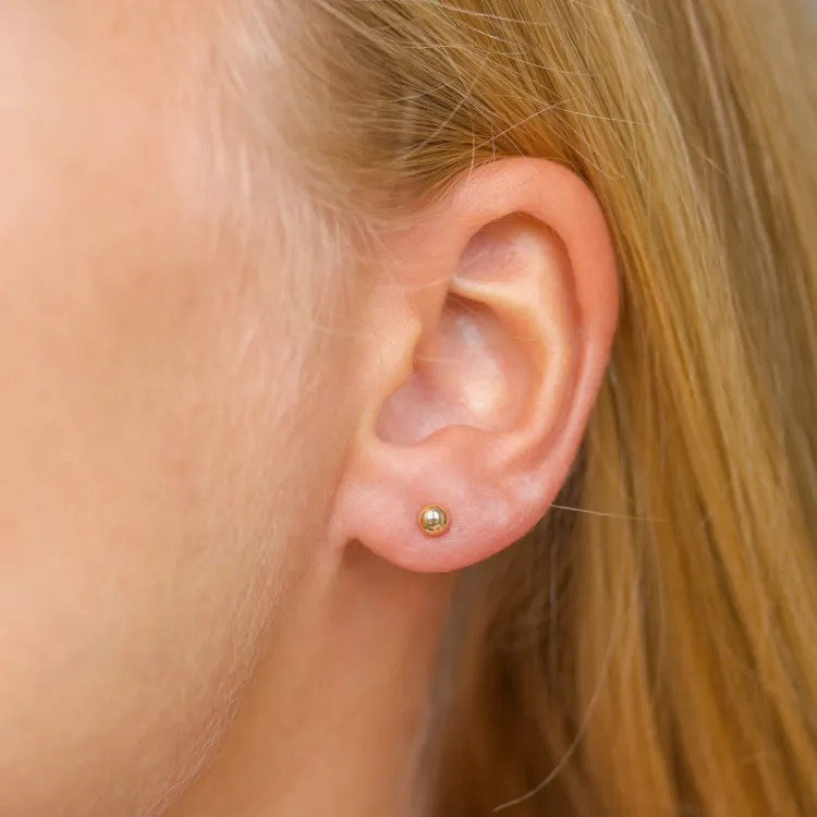 4 mm bolletje oorsteker in 9 karaat goud - Gold Collection
