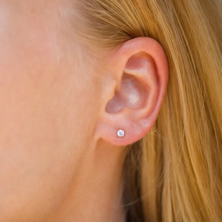 1/2 paar 3 mm oorbellen in 9 karaat goud met zirkoon - Gold Collection