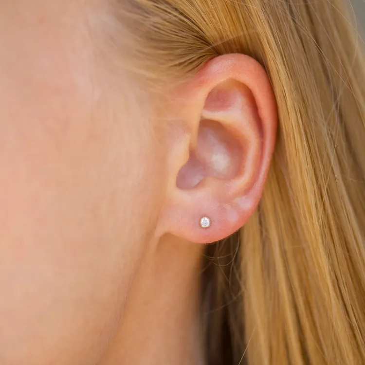 2,5 mm rond helix piercing in 9 karaat goud met zirkoon - Gold Collection