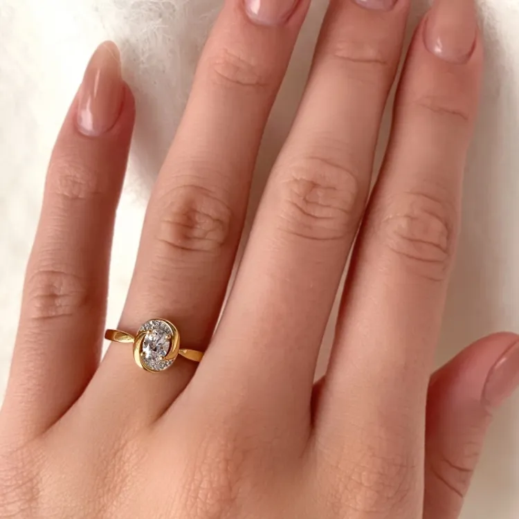 ovale witte zirkoon ring in 9 karaat goud met rodium