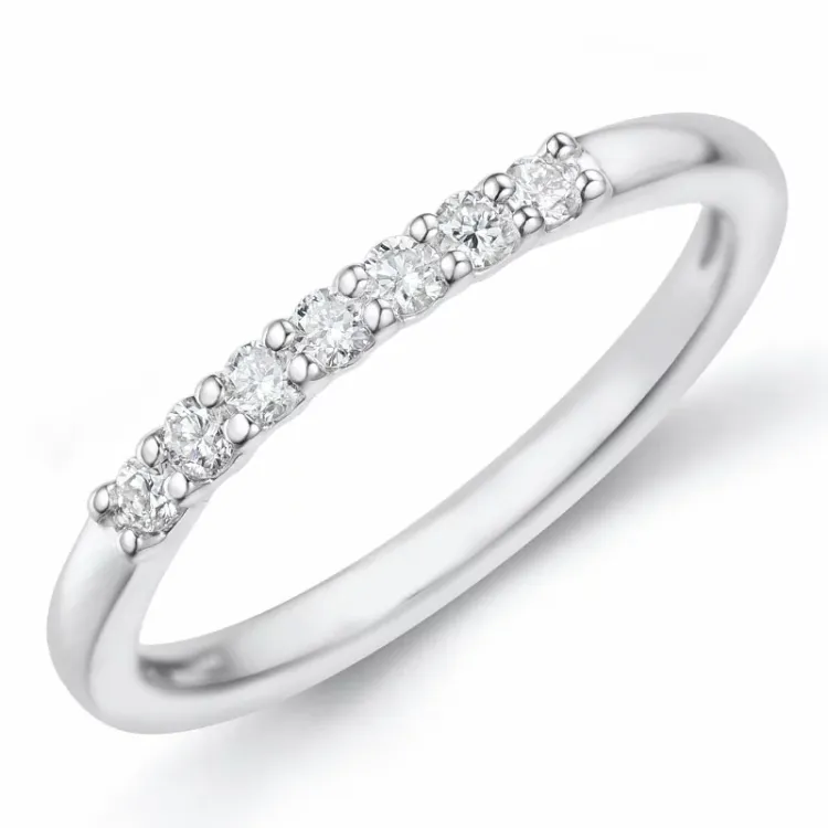 smal briljant ring in 14 karaat witgoud 0,207 ct