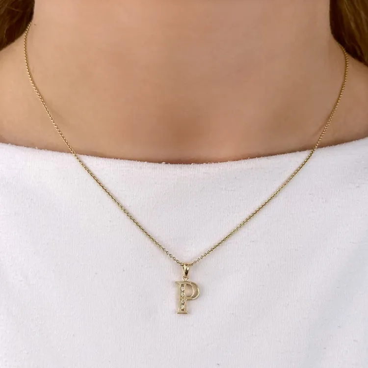 letter p hanger in 14 caraat goud 0,04 ct