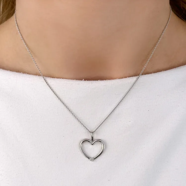 hart diamant hanger in 14 caraat witgoud 0,03 ct