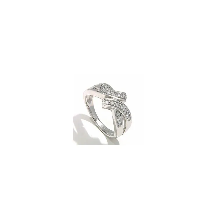 witgoud ring in 14 karaat witgoud 0,26 ct