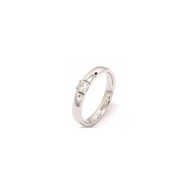 witgoud ring in 14 karaat witgoud 0,20 ct
