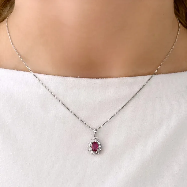robijn rozethanger in 14 caraat witgoud 0,26 ct 0,63 ct